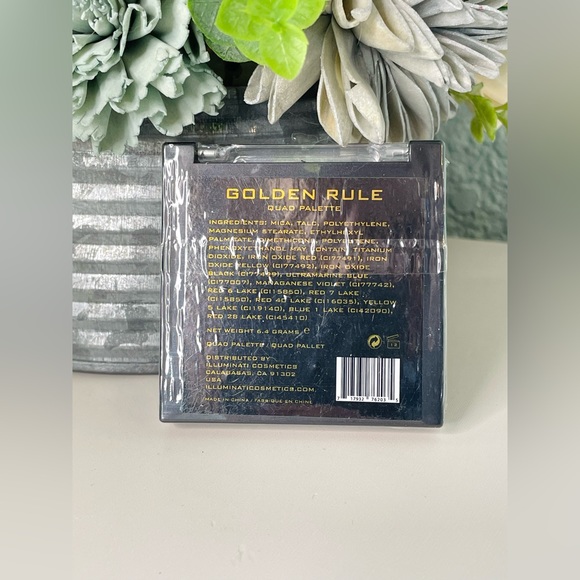 Illuminati Eyeshadow Quad Palette - Picture 3 of 4